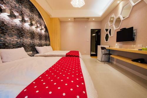 Yellowkite Hotel