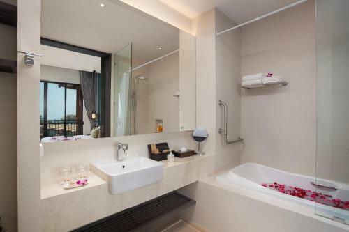 Hotel Mai Holiday By Mai Khao Lak