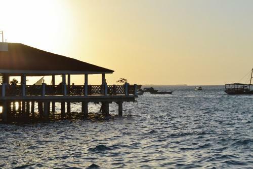 Hotel Island Paradise Inn
