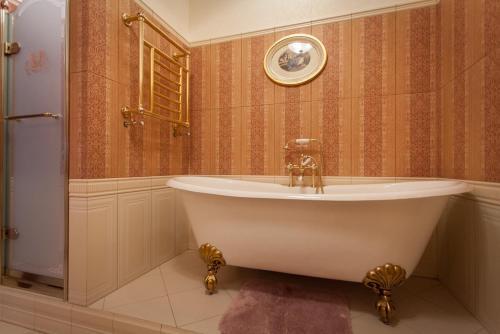 Apartment On Franzuskiy Boulevard 9