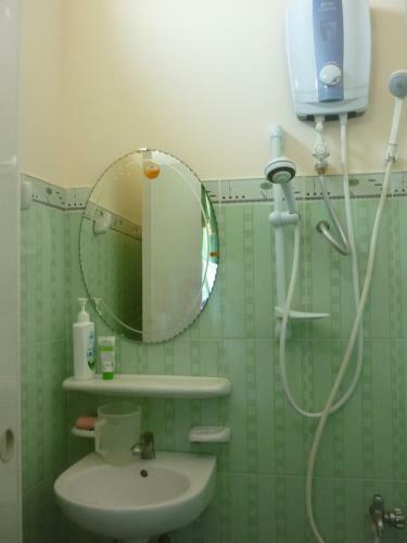 Hostal Huong Hoa Guesthouse