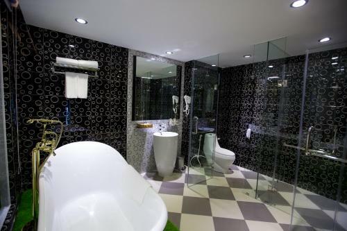 Hotel Golden Peak Resort & Spa
