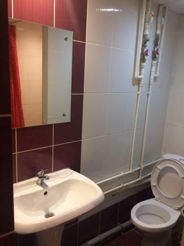Hostal Guest House Revolyutsii 28