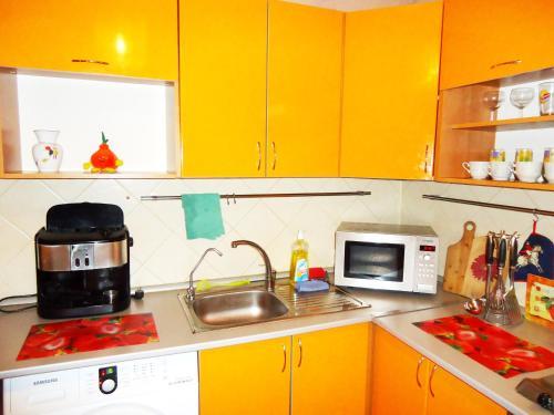 Apartment Aviakonstruktorov 2
