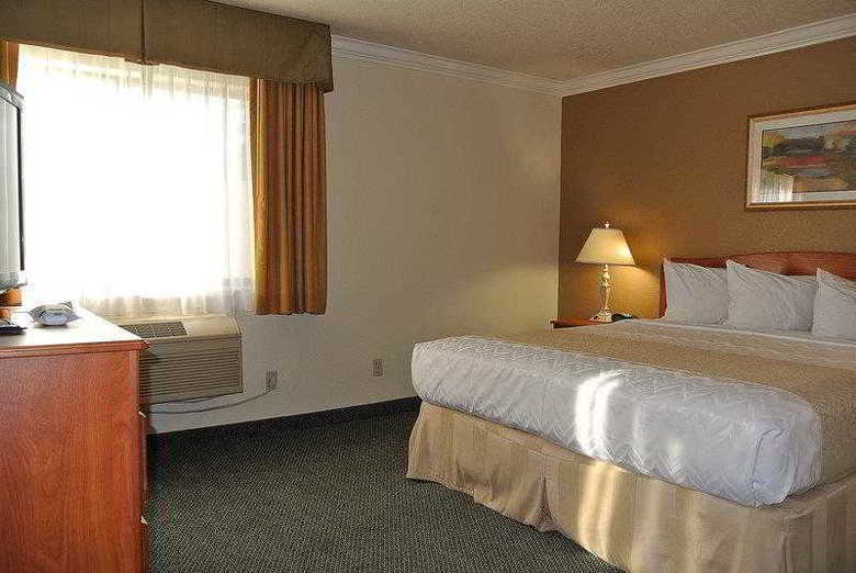 Best Western Town & Country Hotel
