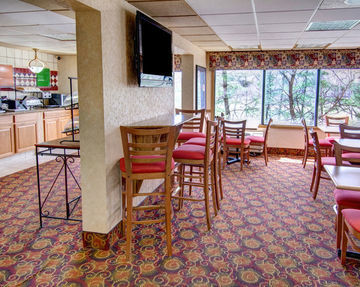 Hotel Comfort Inn And Suites
