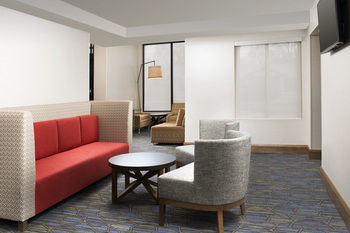 Hotel Comfort Inn And Suites