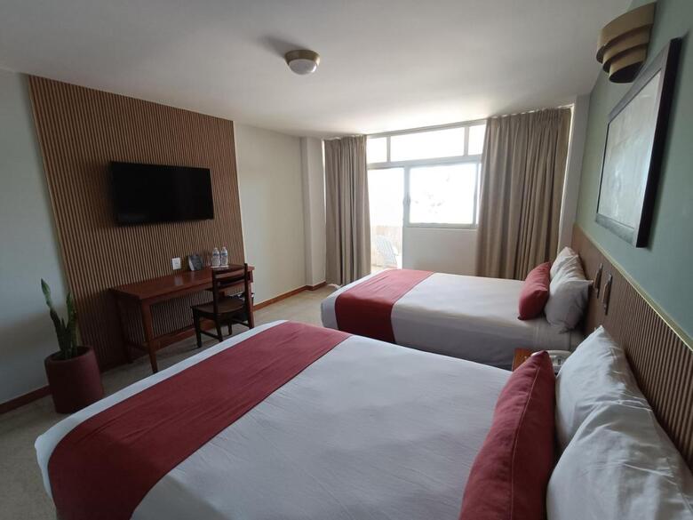 Hotel Royalty