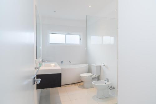 Currawong Close - Pool & Alfresco - Rejuvenate Stays