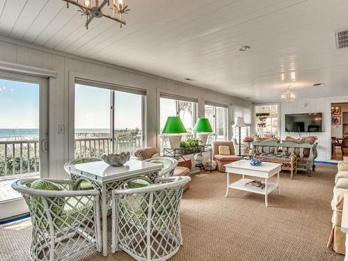 #2000 Arthur/oxner Holiday Home