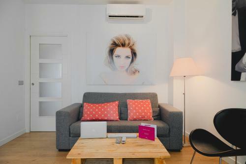 Caleta Homes - Apartamentos Pompidou
