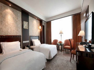 Hotel Golden Crown