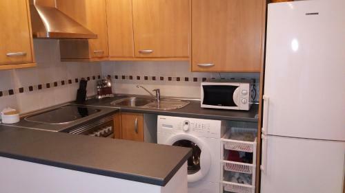 Apartamentos Valle De Tena - Las Margas Golf