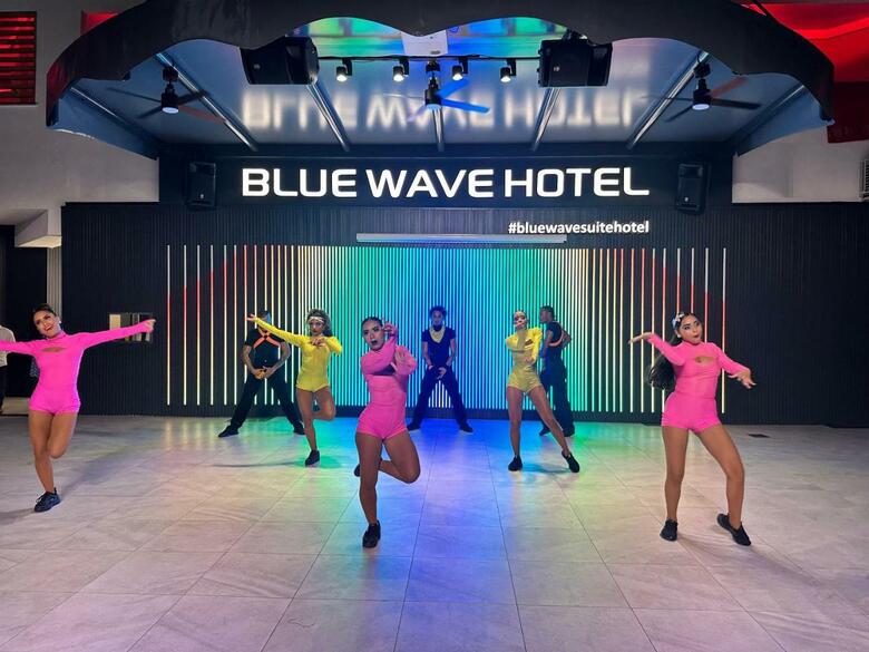 Hotel Blue Wave Suite