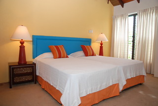 Coconut Court Beach Hotel