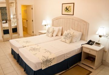 Hotel Pirates Inn