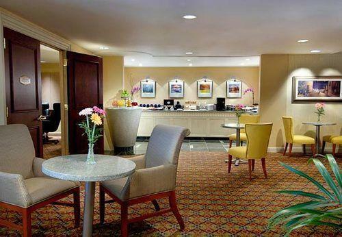 Hotel Toronto Marriott Bloor Yorkville