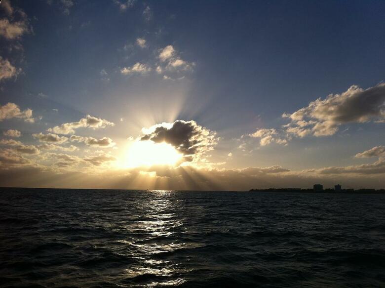 Hotel Sunrise Resort And Marina