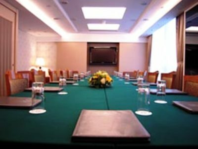 Hotel Bishop Lei International