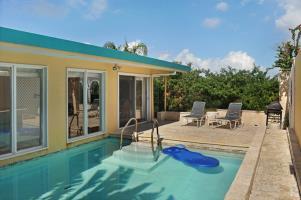Hotel Pavillons And Pools