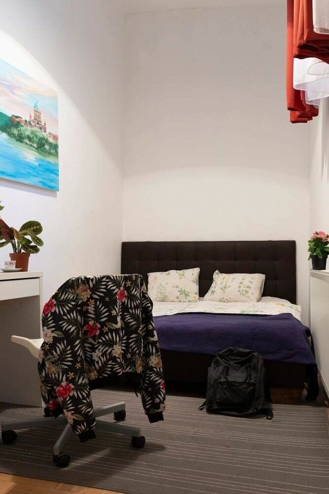 Hostal Baroque