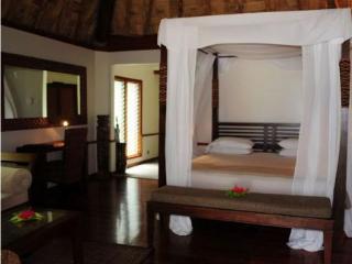 Hotel Qamea Resort  Spa