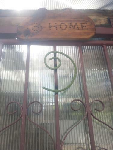 Hostal Guest House At Home