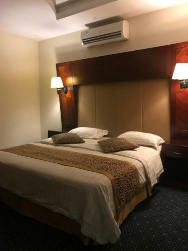 Apartamento Ayoon Almmlaka Hotel Suites