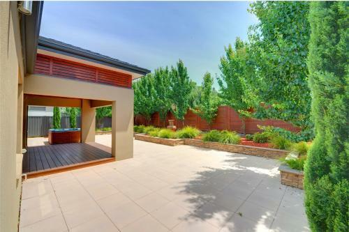 Newington Lakehouse