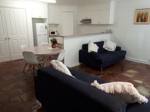 Roshnier Apartment