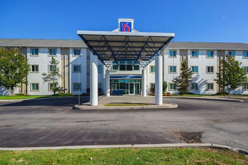 Hotel Motel 6 - Toronto East - Whitby