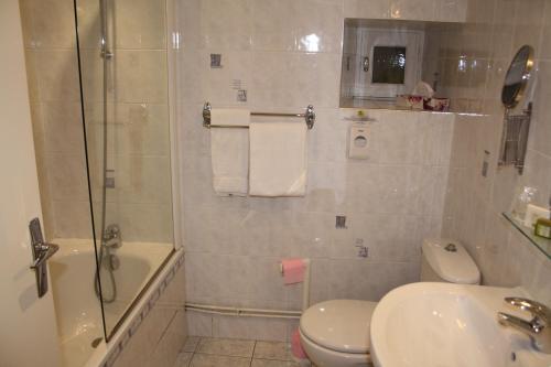 Hotel Logis Auberge De Saint Julien Aux Bois