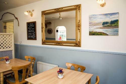 The Rose Garden Bed & Breakfast And Cafe