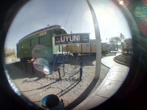 Onkel Inn Wagon Sleepbox Uyuni