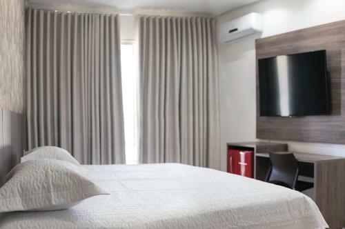 Hotel Terceiro Mil�nio II