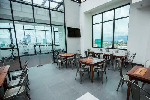 Orussey One Hotel & Apartment
