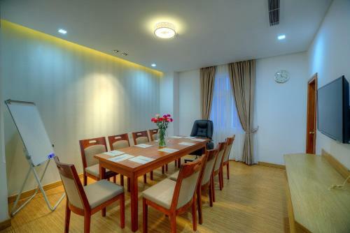 Orussey One Hotel & Apartment