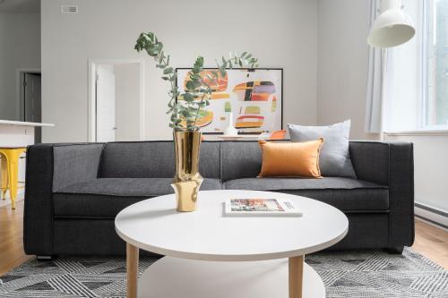 Apartment On Rue De La Visitation 201