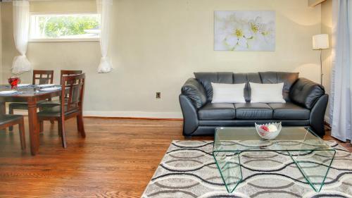 Hostal Comfort Yorkdale Residence