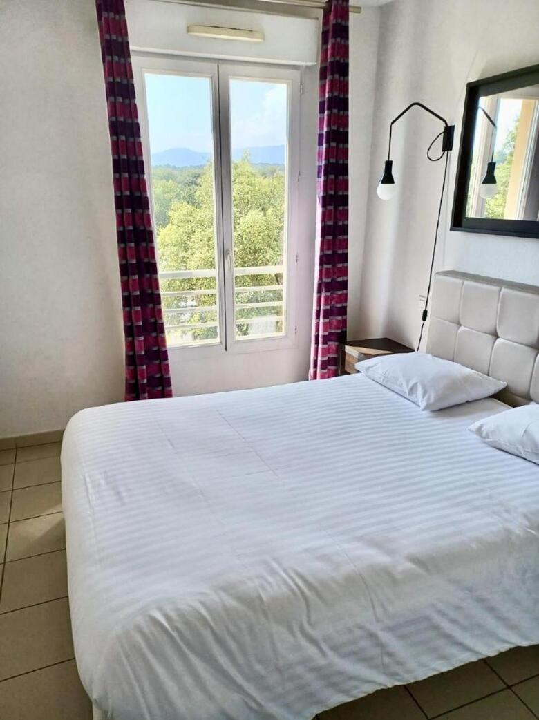 Residencia N�m�a Appart Hotel