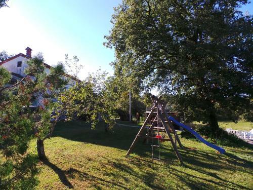 Two-bedroom Holiday Home In Nedescina I