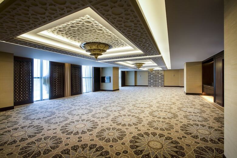 Bab Al Qasr Hotel