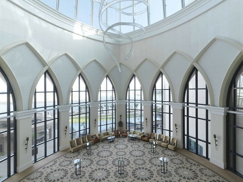 Bab Al Qasr Hotel