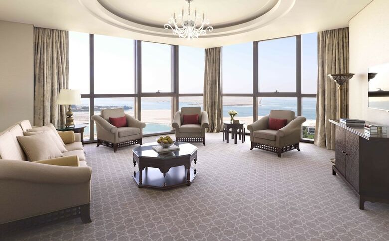 Bab Al Qasr Hotel