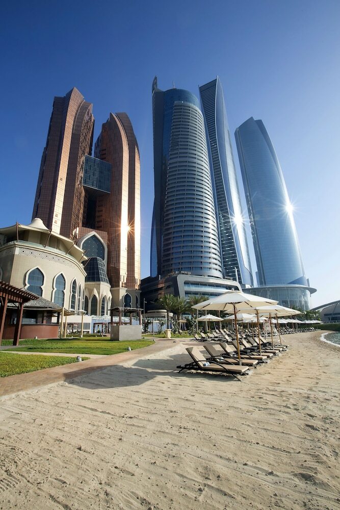 Bab Al Qasr Hotel