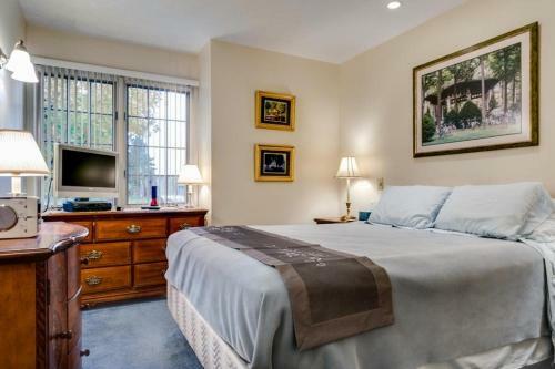 Longfellow Apartment #1d