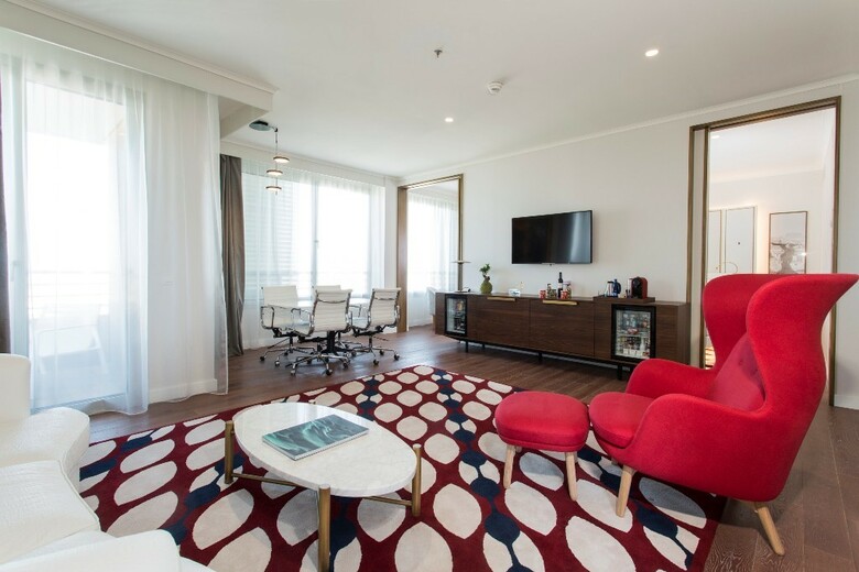 Hotel NH Collection Madrid Eurobuilding