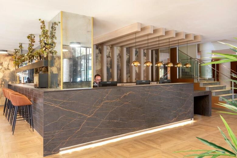 Hotel Acta Pir�mides