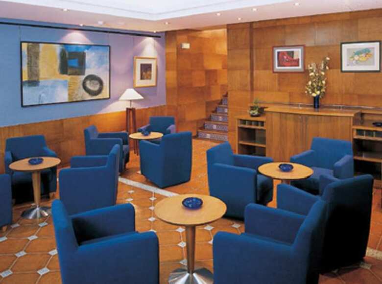 Hotel NH Orus