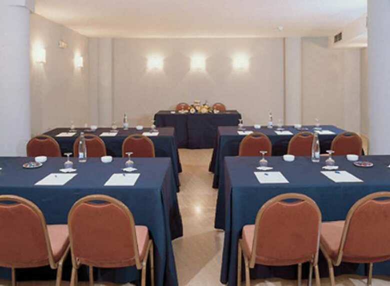 Hotel NH Orus
